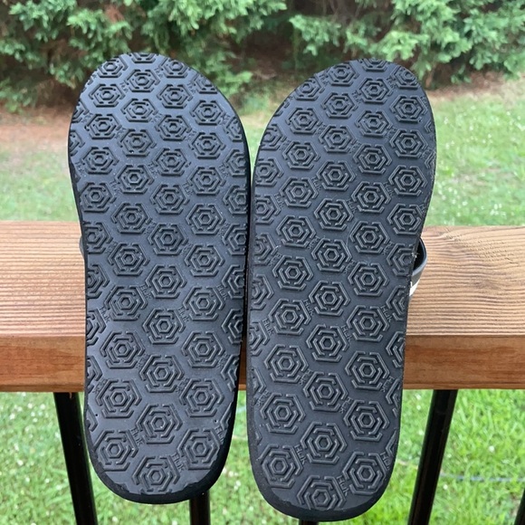 Huk flip flop slipper flipster black and white - Picture 3 of 5